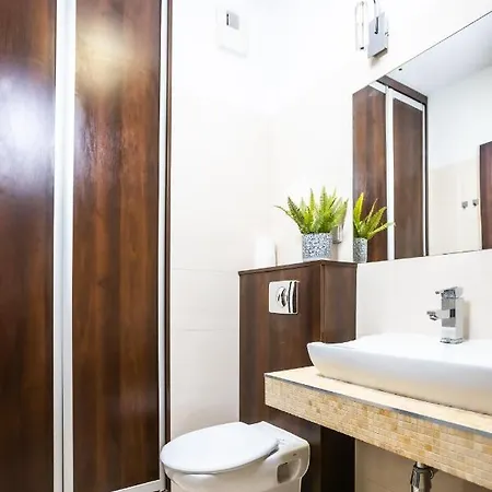 Superapart Kocjana - Z Ogrodkiem, Parking Warsaw